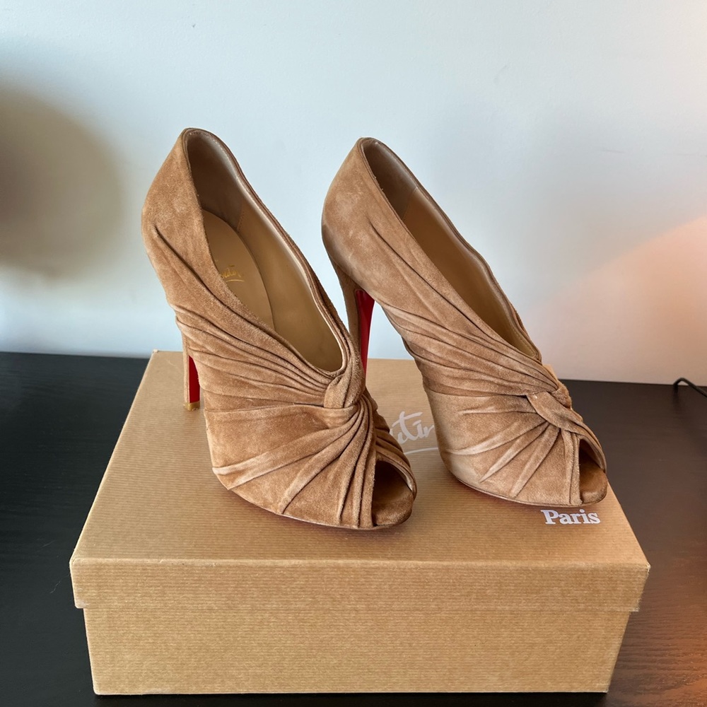 Christian Louboutin Manchon 120 suede royal